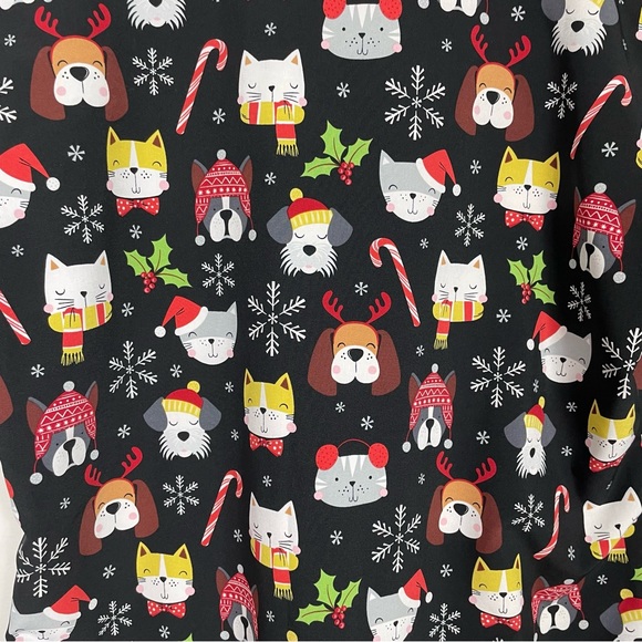 White Cross Christmas Pets Scrub top Sz XS - Picture 6 of 6